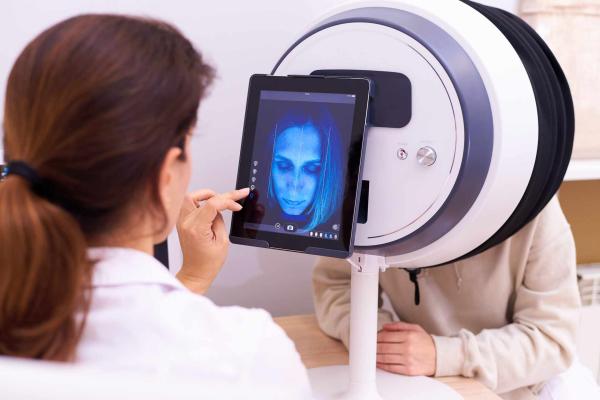 Diagnostic de la peau et traitement adapté